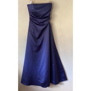 ✨ NWOT Vera Wang Navy Blue Satin Strapless Full Length Gown // Formal Dress